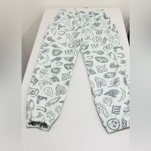 NFL team apparel, sweatpants super nice,‎ size xs women's or boys large.